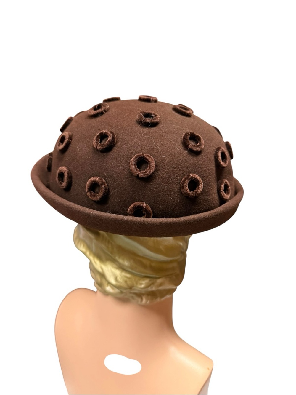 Vintage Hattie Carnegie Brown Wool Felt Women's Hat Decorative Rosettes - Picture 4 of 8